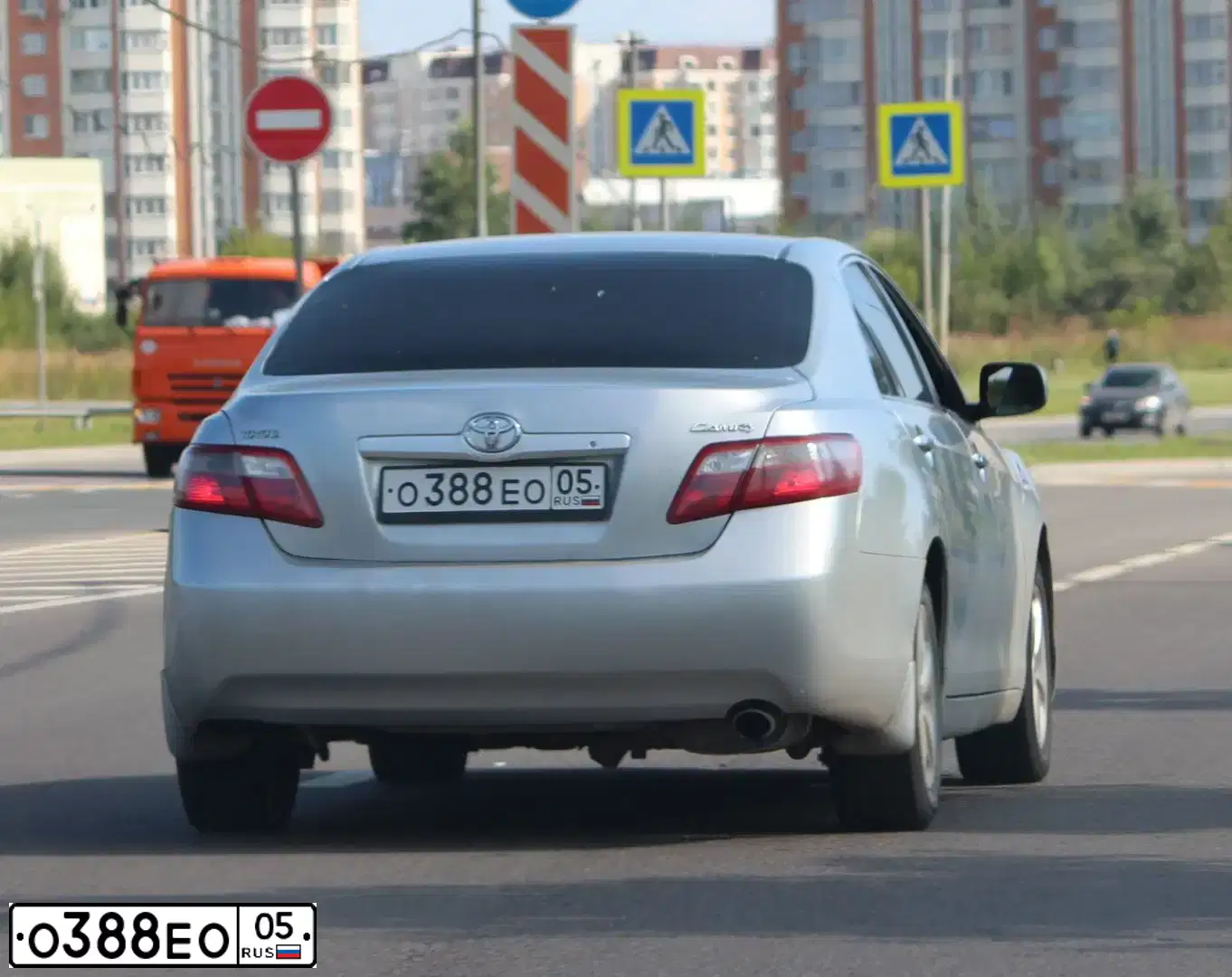 Фото автомобиля TOYOTA CAMRY, 2007 — госномер О388ЕО05. Цвет: СЕРЕБРИСТЫЙ