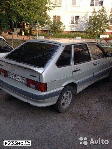 Фото автомобиля LADA 2114 SAMARA, 2005 — госномер Е235НО174. Цвет: БЕЛЫЙ