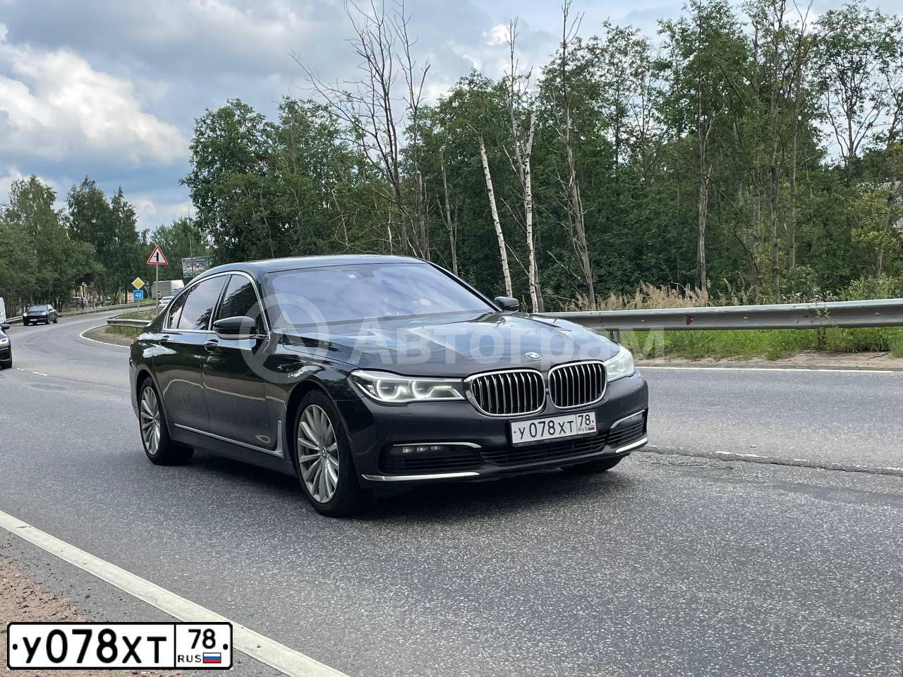 Фото автомобиля BMW SERIE 7, 2017 — госномер Н267КА799. Цвет: ЧЕРНЫЙ