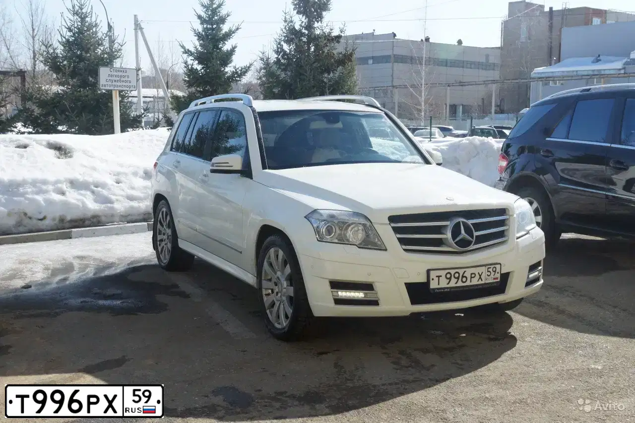 Фото автомобиля MERCEDES GLK-KLASSE, 2011 — госномер Т996РХ59. Цвет: БЕЛЫЙ
