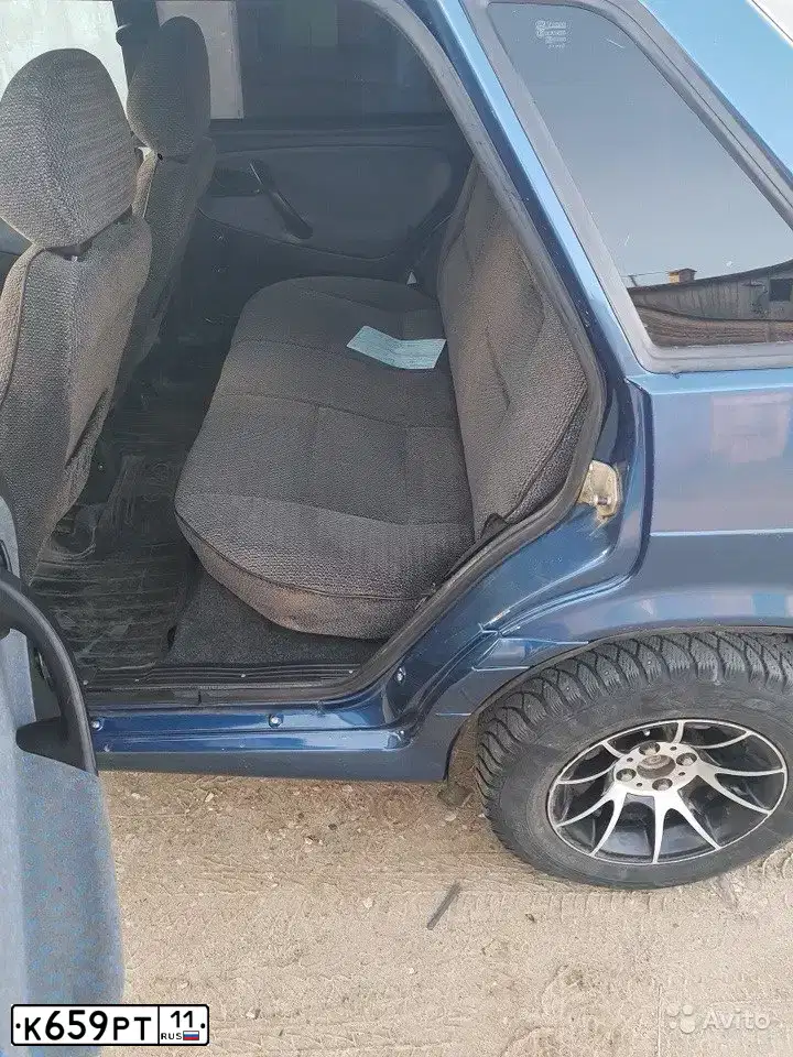 Фото автомобиля LADA 2115 SAMARA, 2005 — госномер К659РТ11. Цвет: Серебристо-желто-голубой