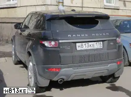 Фото автомобиля LANDROVER RANGE ROVER EVOQUE, 2012 — госномер Н813КЕ178. Цвет: ЧЕРНЫЙ
