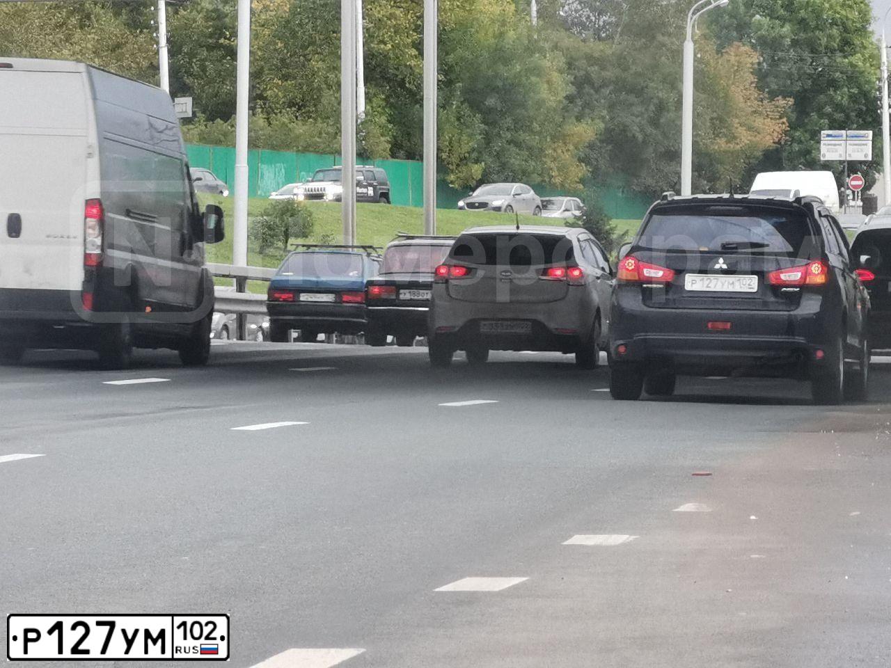 Фото автомобиля MITSUBISHI ASX, 2014 — госномер Р127УМ102. Цвет: ЧЕРНЫЙ