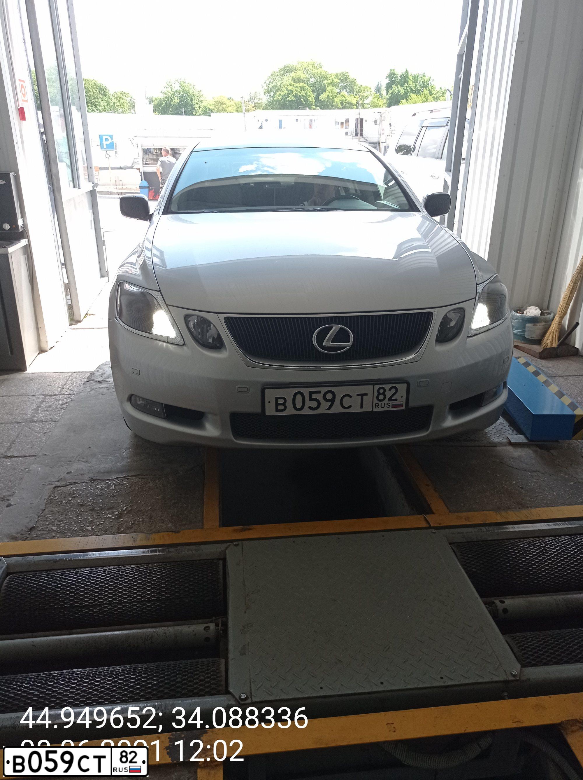 Фото автомобиля ЛЕКСУС GS300, 2006 — госномер В059СТ82. Цвет: Серый