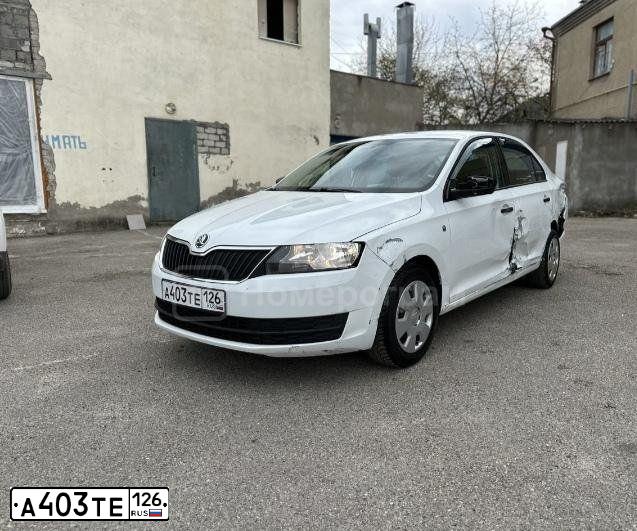 Фото автомобиля SKODA RAPID, 2015 — госномер А403ТЕ126. Цвет: Белый