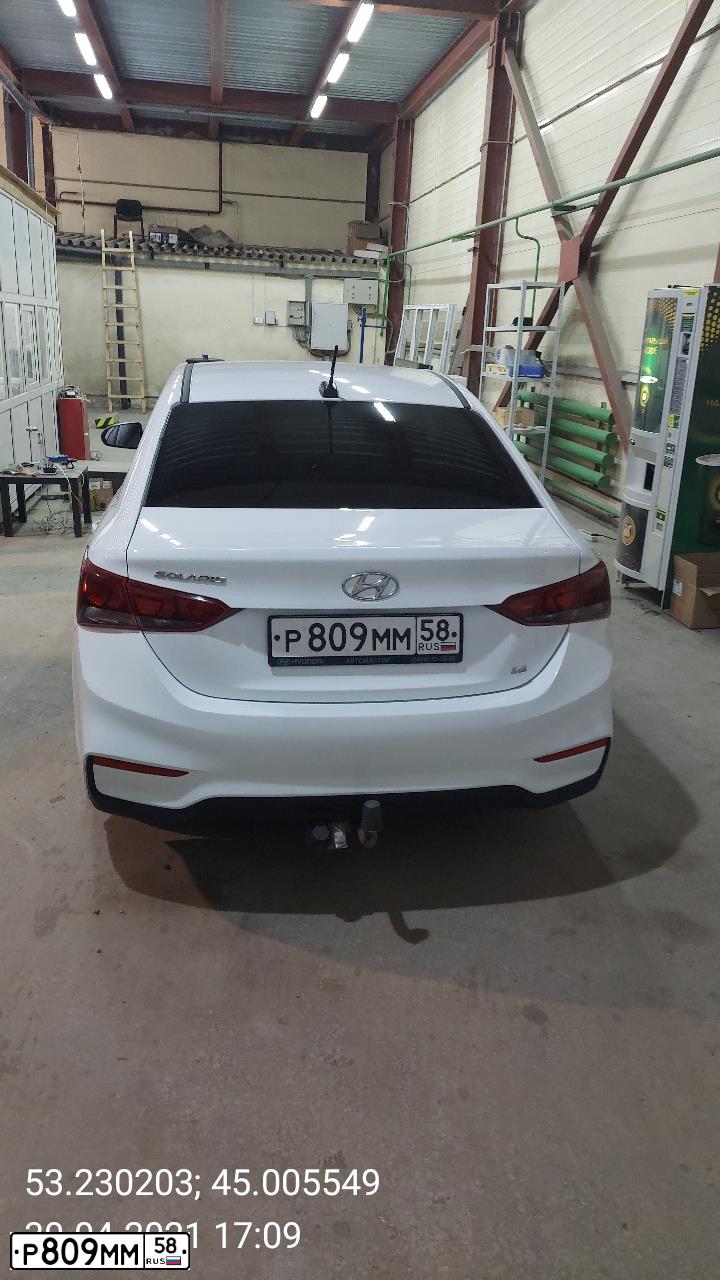 Фото автомобиля HYUNDAI SOLARIS, 2017 — госномер Р809ММ58. Цвет: БЕЛЫЙ