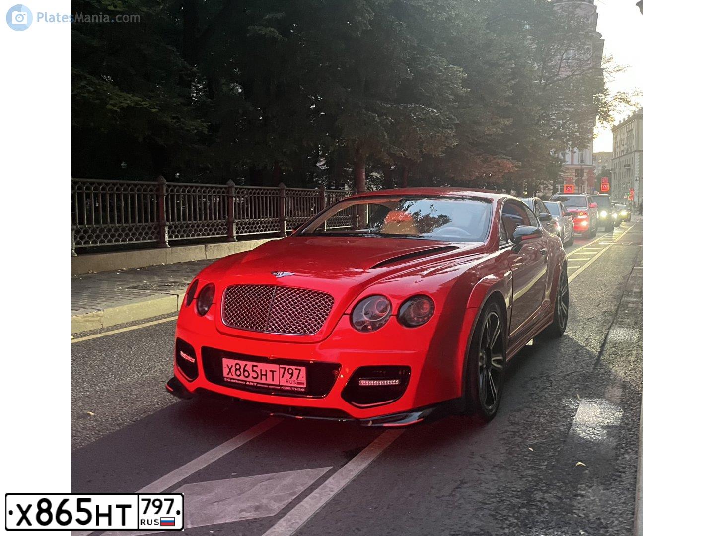 Фото автомобиля BENTLEY CONTINENTAL, 2004 — госномер Р183РЕ797