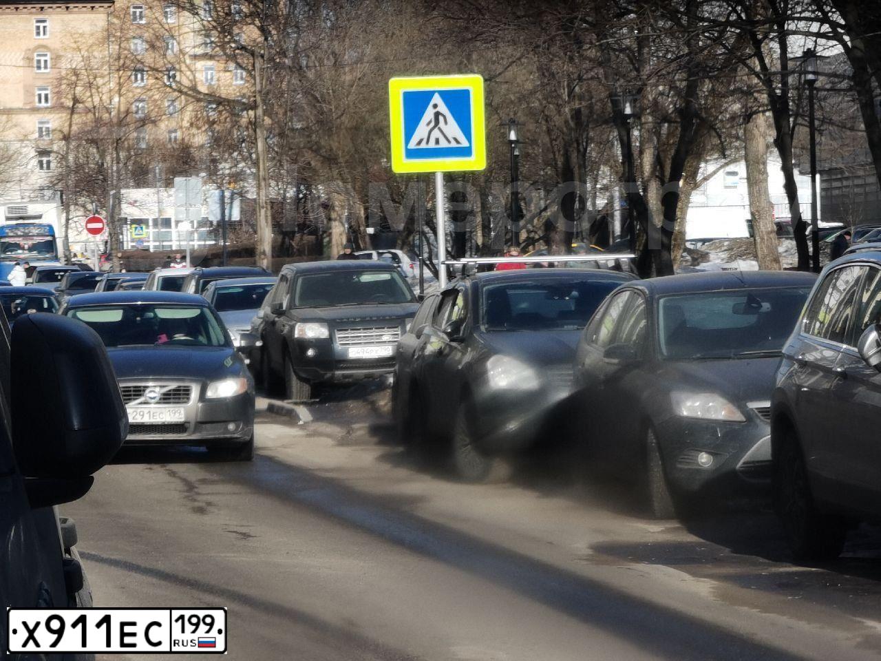Фото автомобиля VOLVO S40, 2005 — госномер Е580АК181. Цвет: ВИШНЕВЫЙ