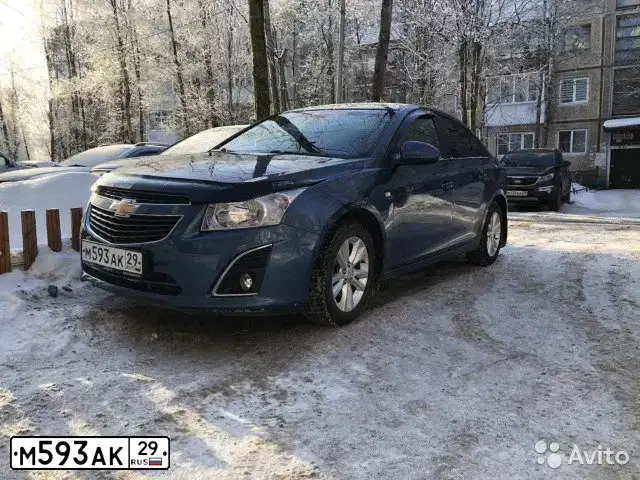 Фото автомобиля CHEVROLET CRUZE, 2013 — госномер М593АК29. Цвет: СИНИЙ МЕТАЛЛИК