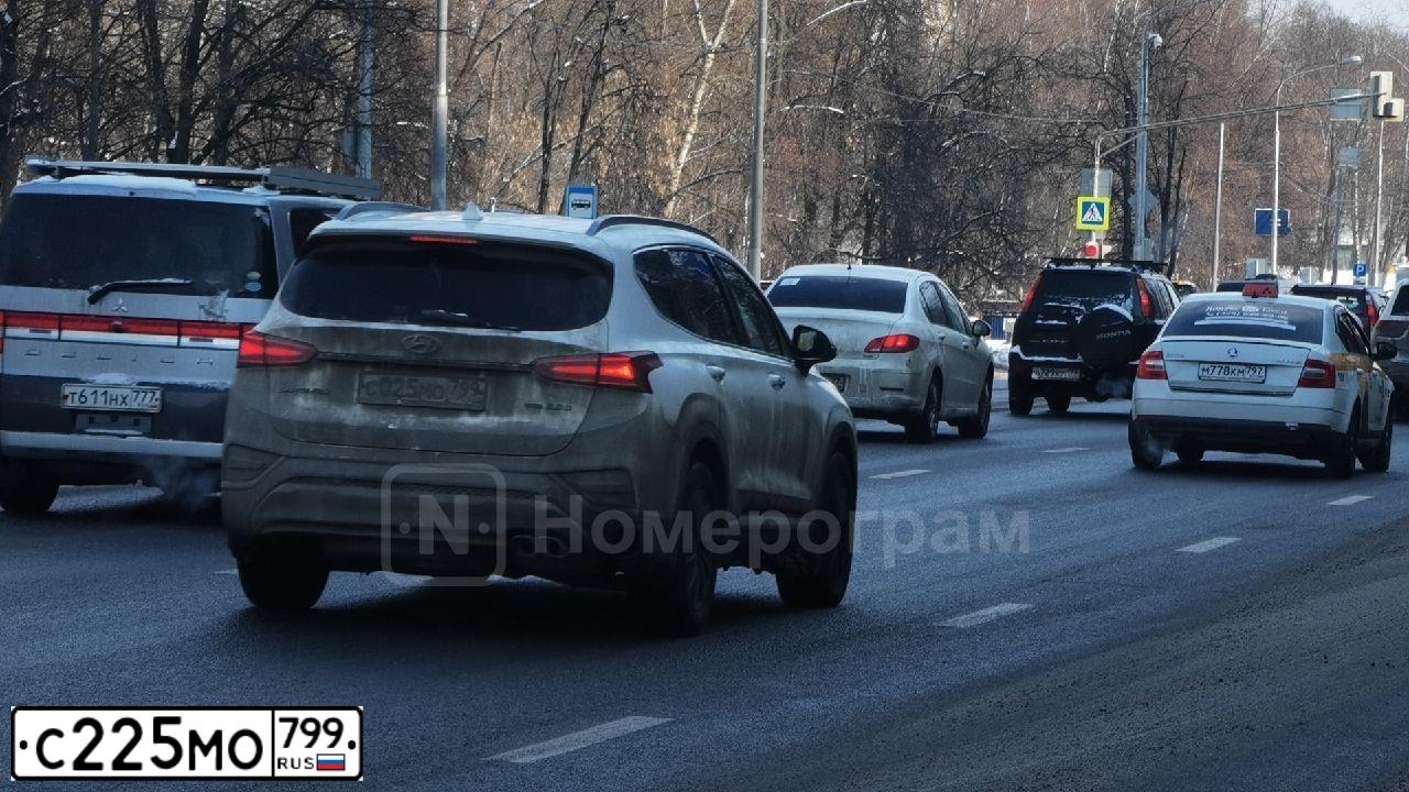 Фото автомобиля NISSAN TERRANO, 2018 — госномер О032ВВ550