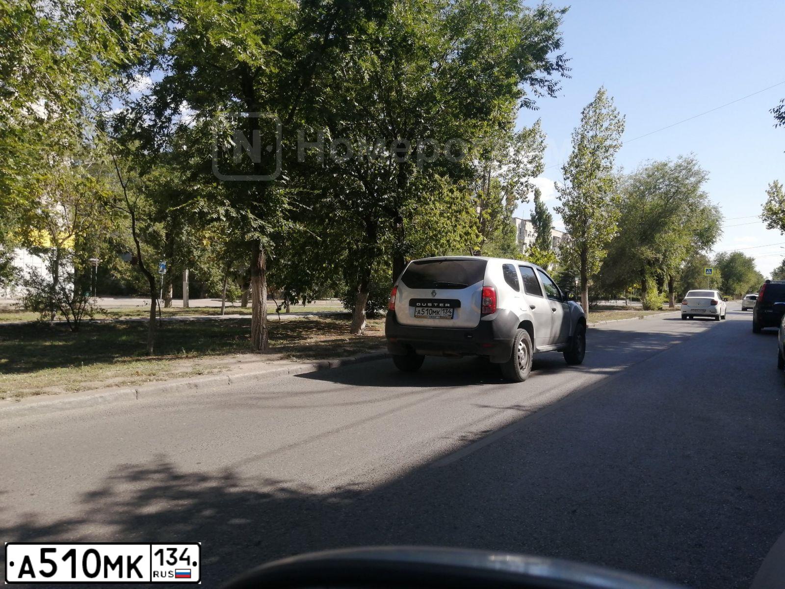 Фото автомобиля RENAULT DUSTER, 2014 — госномер А510МК134. Цвет: СВЕТЛО СЕРЫЙ