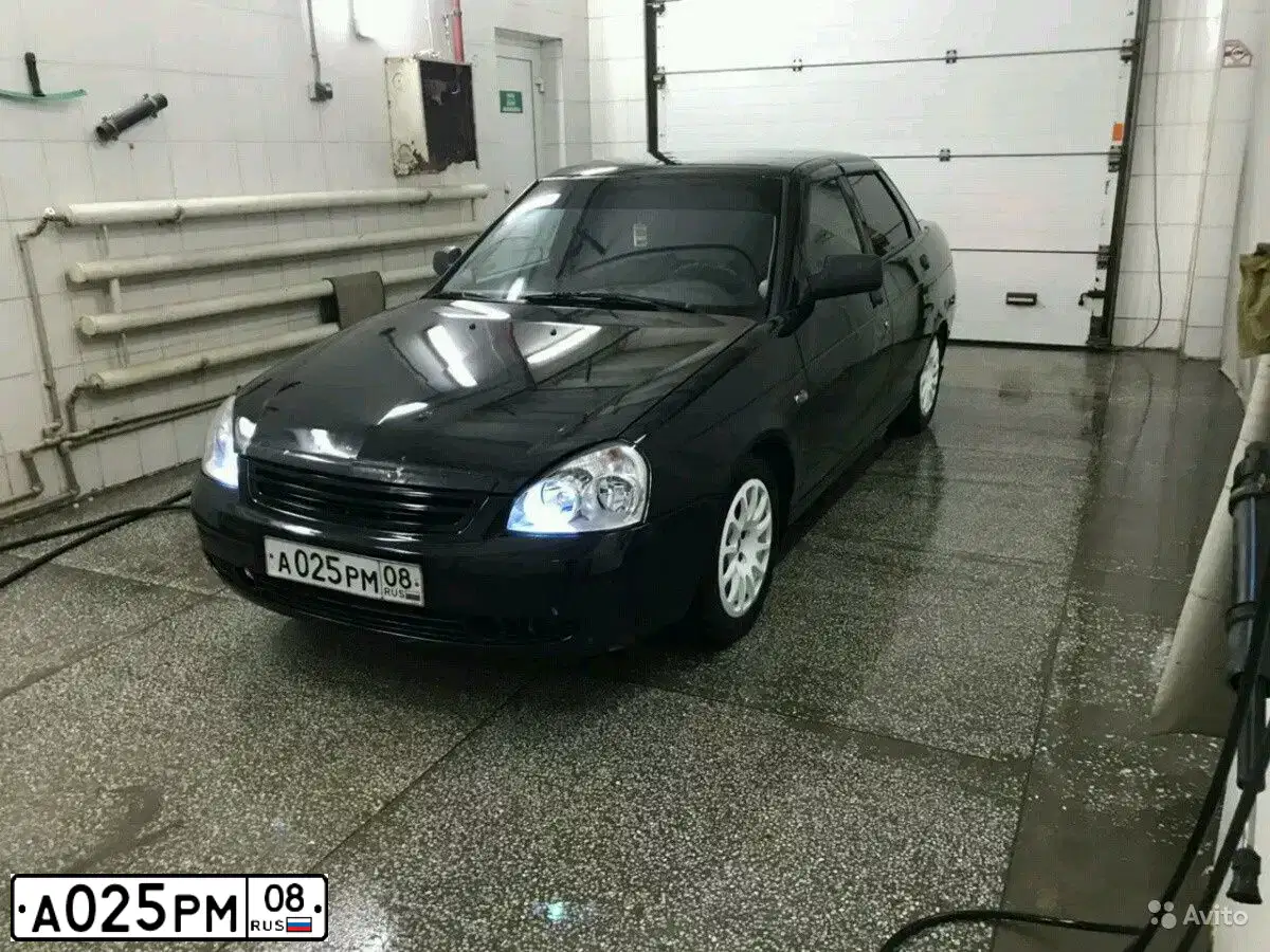 Фото автомобиля LADA 2170 PRIORA, 2010 — госномер А025РМ08. Цвет: Сине-Черный