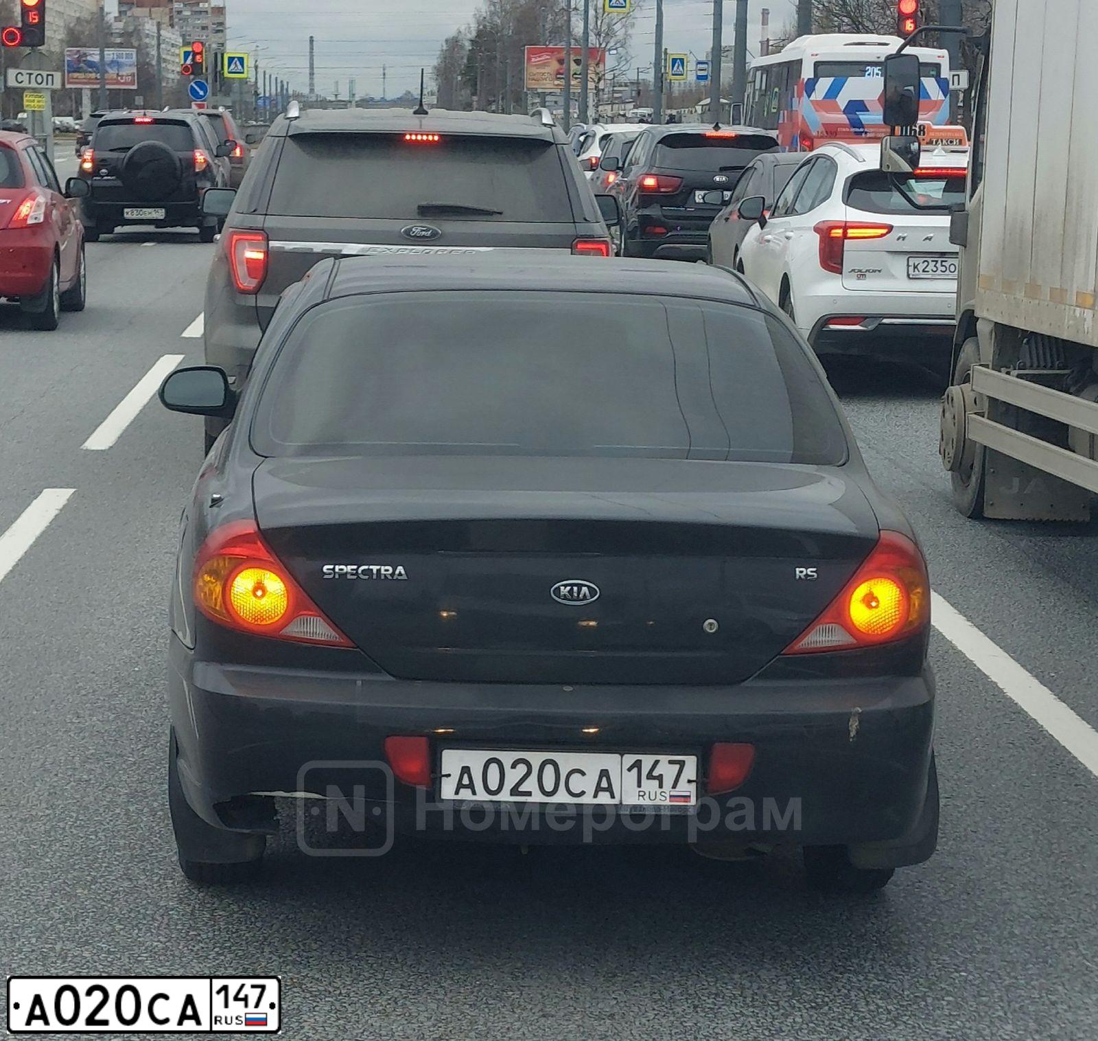 Фото автомобиля LADA 2112, 2006 — госномер А020СА147. Цвет: СЕРЕБРИСТО-БЕЖЕВЫЙ