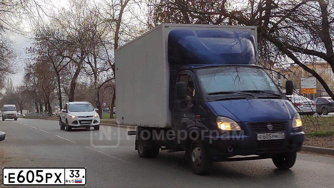 Фото автомобиля AUDI A4, 2015 — госномер А737МУ252. Цвет: Белый