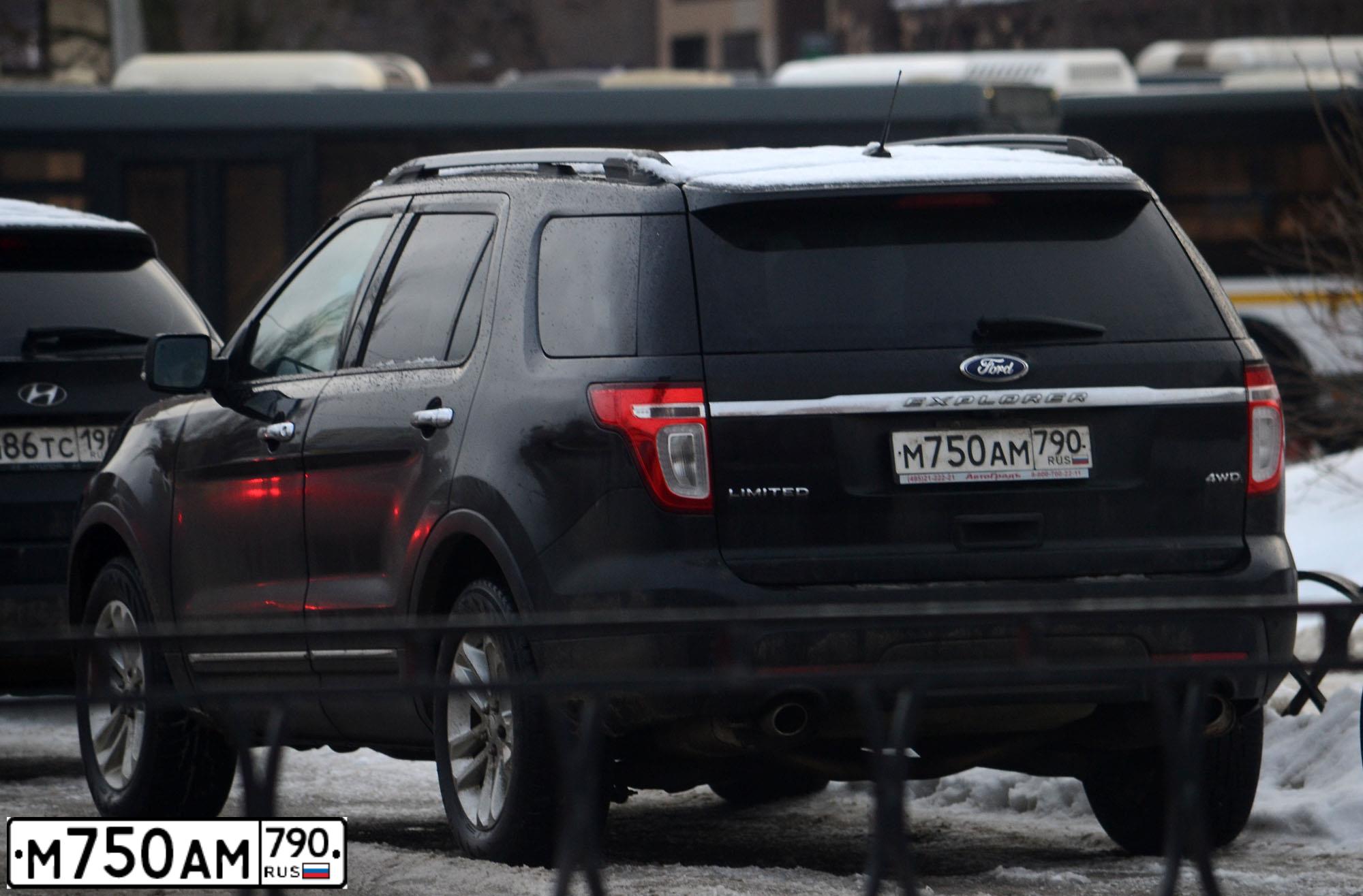 Фото автомобиля FORD EXPLORER, 2013 — госномер М750АМ790. Цвет: ЧЕРНЫЙ