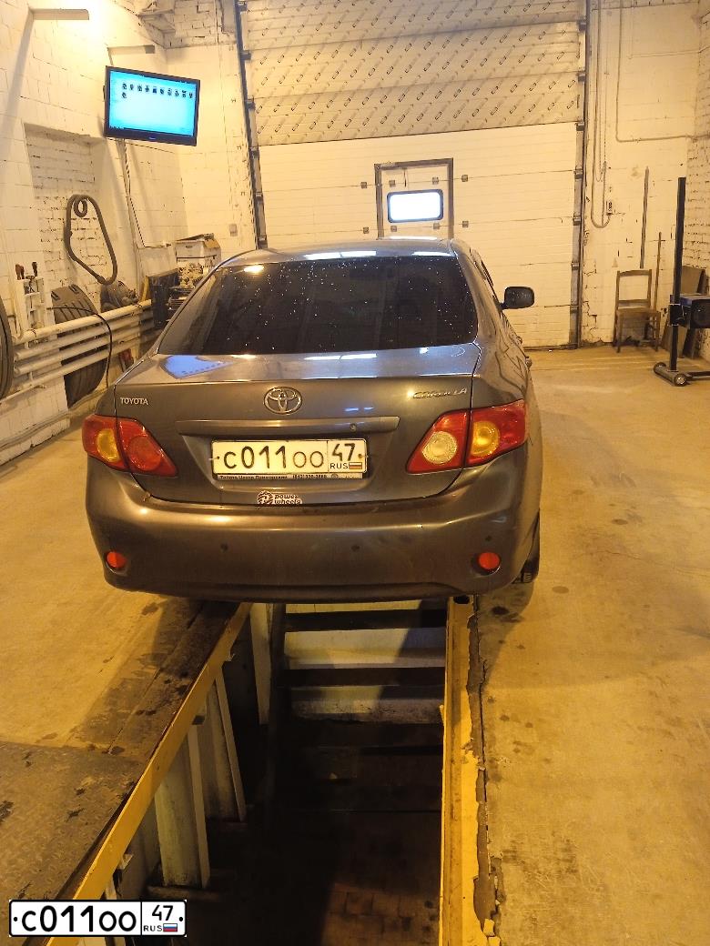 Фото автомобиля TOYOTA COROLLA, 2007 — госномер У679ОХ761. Цвет: СЕРЫЙ