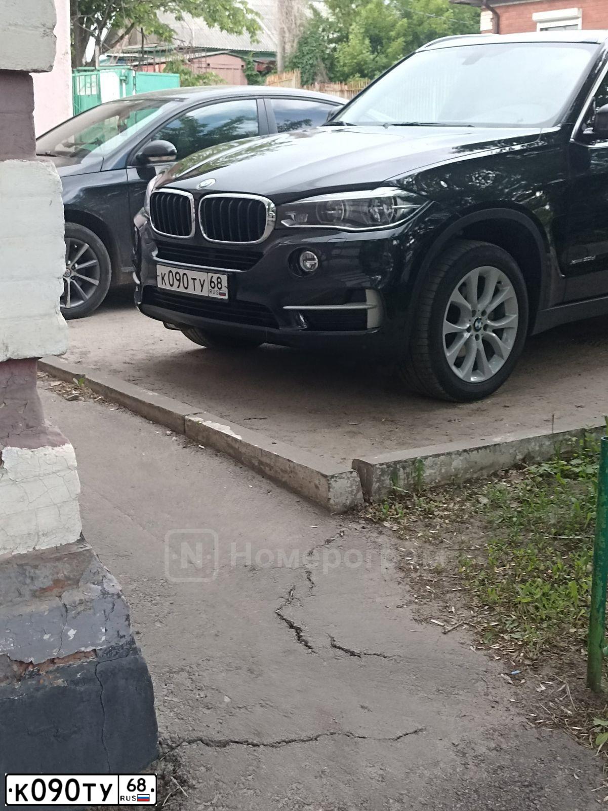 Фото автомобиля VOLVO XC90, 2008 — госномер С586ЕВ68. Цвет: ЧЕРНЫЙ
