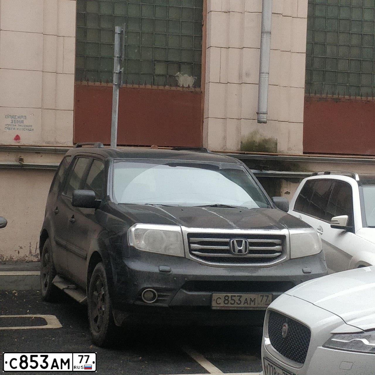 Фото автомобиля HONDA PILOT, 2012 — госномер С853АМ77. Цвет: ЧЕРНЫЙ
