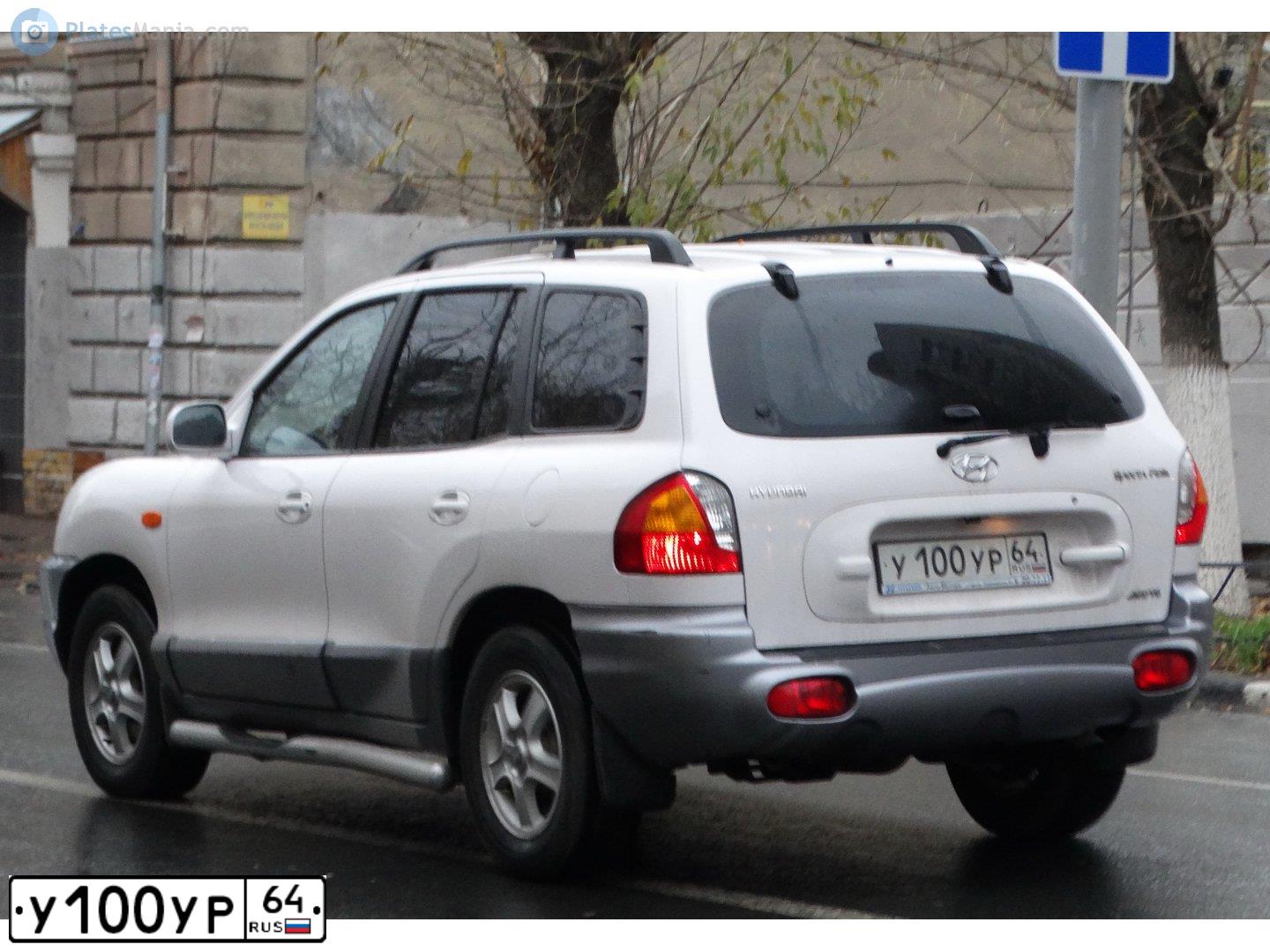 Фото автомобиля HYUNDAI SANTA FE, 2004 — госномер У100УР64. Цвет: БЕЛЫЙ