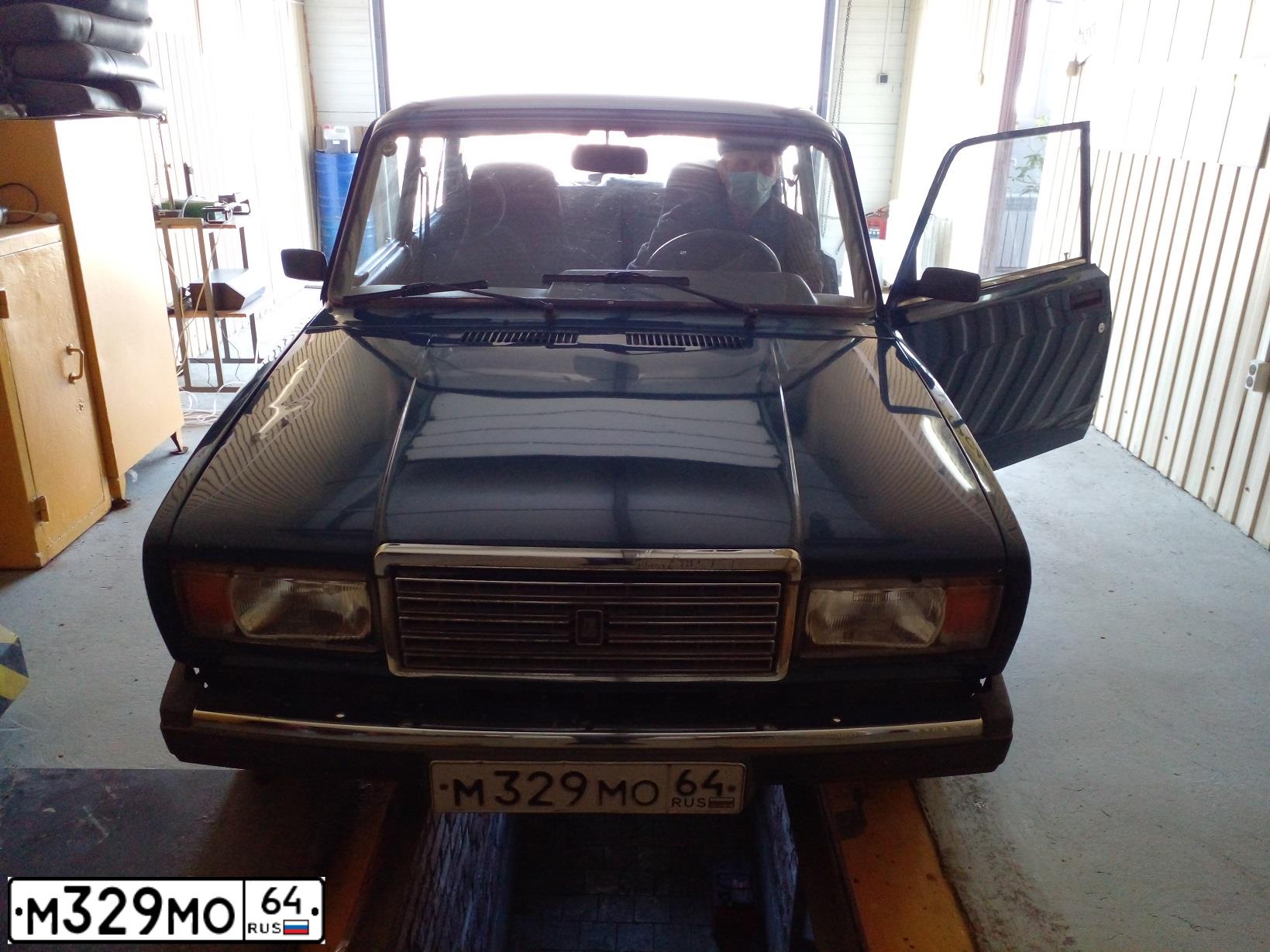 Фото автомобиля LADA 2105, 1982 — госномер К399ОМ64. Цвет: БЕЖЕВЫЙ