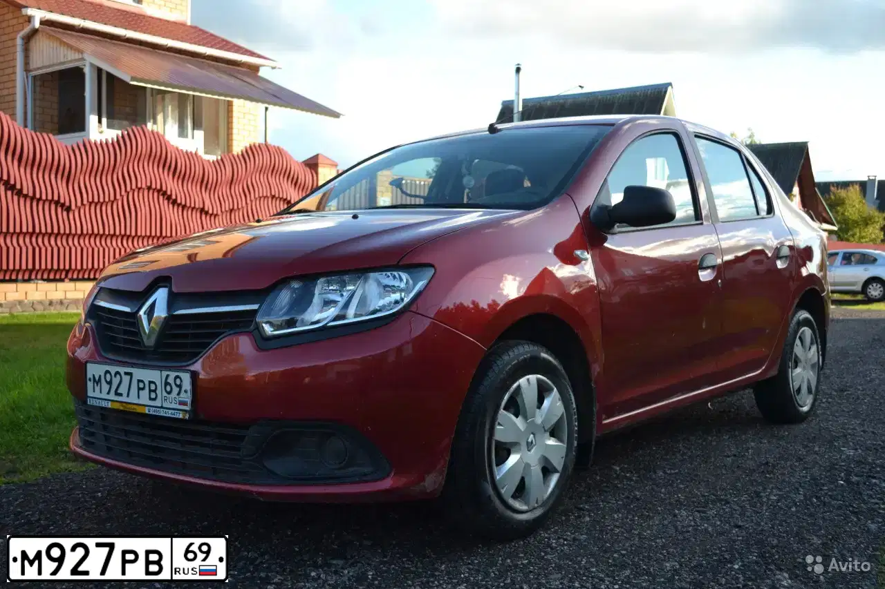 Фото автомобиля RENAULT LOGAN, 2014 — госномер М927РВ69. Цвет: Красный
