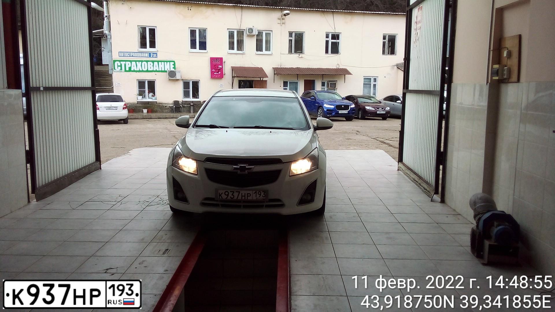 Фото автомобиля CHEVROLET CRUZE, 2013 — госномер К937НР193. Цвет: Белый