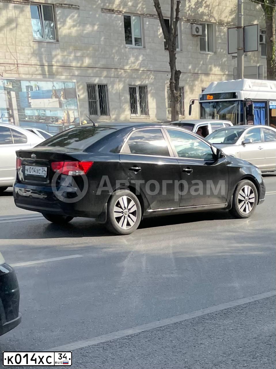 Фото автомобиля LADA 2114 SAMARA, 2007 — госномер М335ОЕ134. Цвет: СРЕДНИЙ СЕРО-ЗЕЛЕН МЕТ