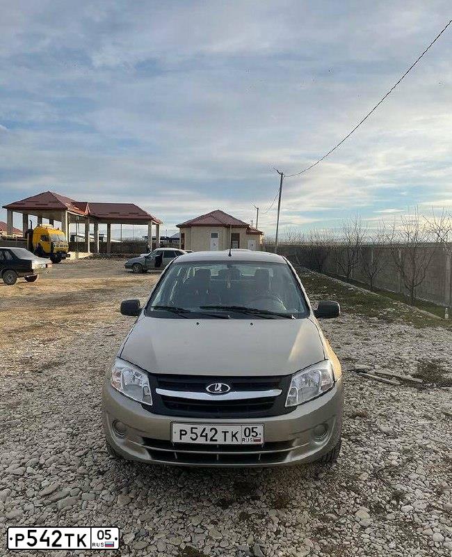 Фото автомобиля LADA 2190 GRANTA, 2012 — госномер К631СЕ152. Цвет: СЕРО-БЕЖЕВЫЙ