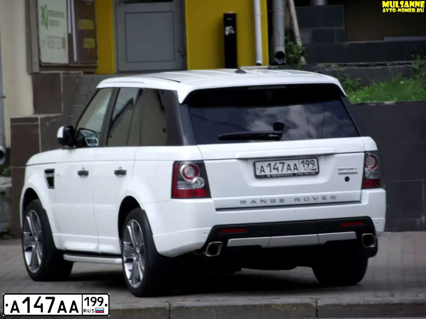 Фото автомобиля MERCEDES-BENZ AMG GLS 63, 2016 — госномер М805ВТ550. Цвет: Белый