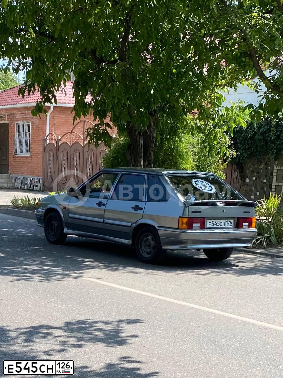 Фото автомобиля LADA 2114 SAMARA, 2012 — госномер Е545СН126. Цвет: СРЕДНИЙ СЕРО-ЗЕЛЕНЫЙ МЕТ.