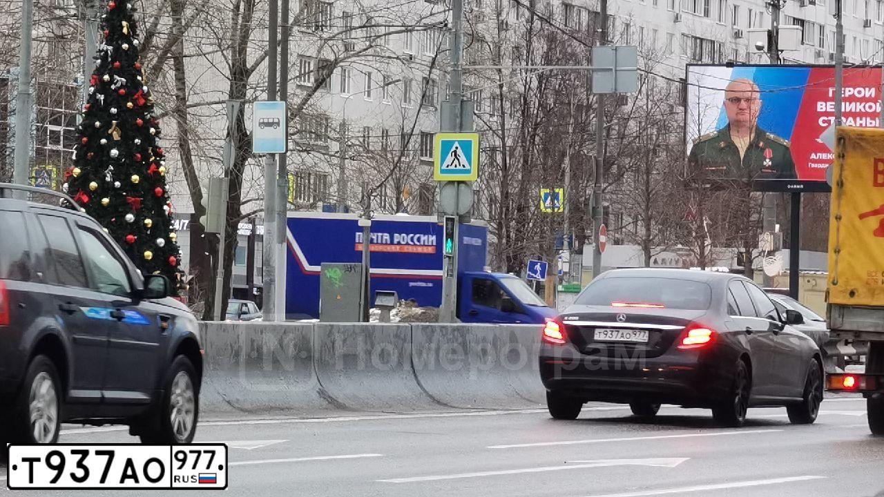 Фото автомобиля MERCEDES E-KLASSE, 2018 — госномер К539МВ799. Цвет: ЧЕРНЫЙ
