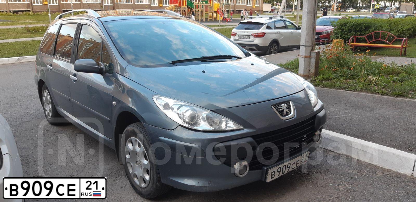 Фото автомобиля LADA 2113 SAMARA, 2012 — госномер Р305ТТ152. Цвет: ТЕМНО-ВИШНЕВЫЙ