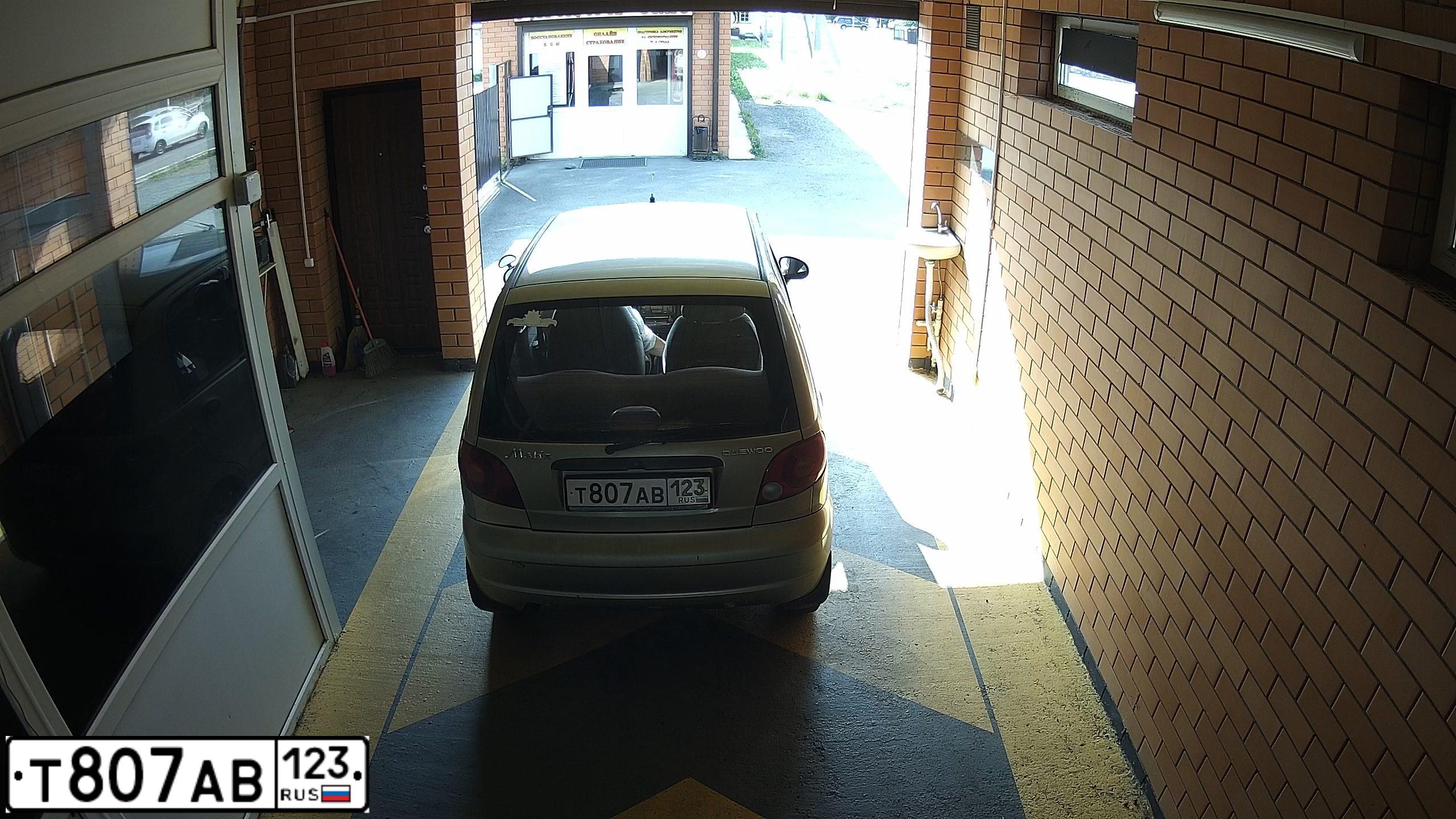 Фото автомобиля DAEWOO MATIZ, 2006 — госномер М335ЕХ193. Цвет: СЕРО-БЕЖЕВЫЙ