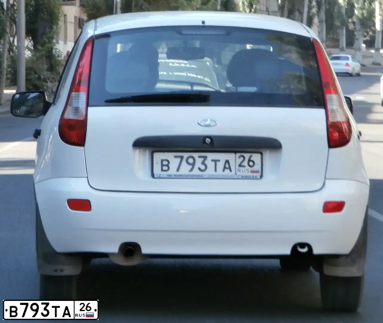 Фото автомобиля LADA KALINA, 2011 — госномер М320УС82. Цвет: Белый