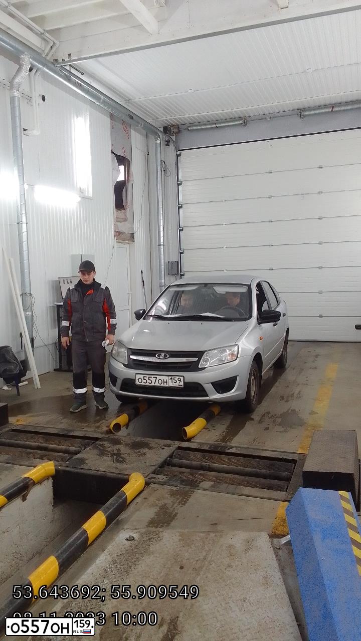 Фото автомобиля LADA 2191 GRANTA, 2014 — госномер Н332СН702. Цвет: СЕРЕБРИСТЫЙ
