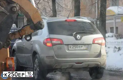 Фото автомобиля KIA SORENTO, 2012 — госномер А458ТР147. Цвет: Белый