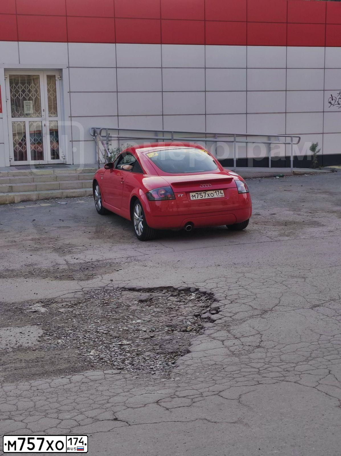 Фото автомобиля BMW SERIE 5, 2003 — госномер Х576ЕМ72. Цвет: СВЕТЛО-ЗЕЛЕНЫЙ