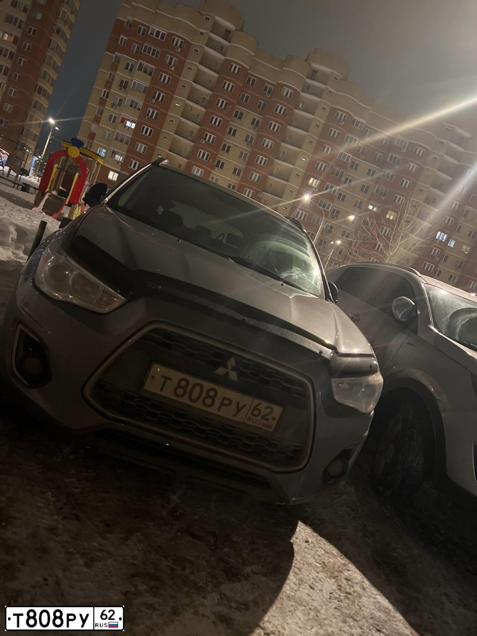 Фото автомобиля MITSUBISHI ASX, 2013 — госномер Т808РУ62. Цвет: СЕРЫЙ