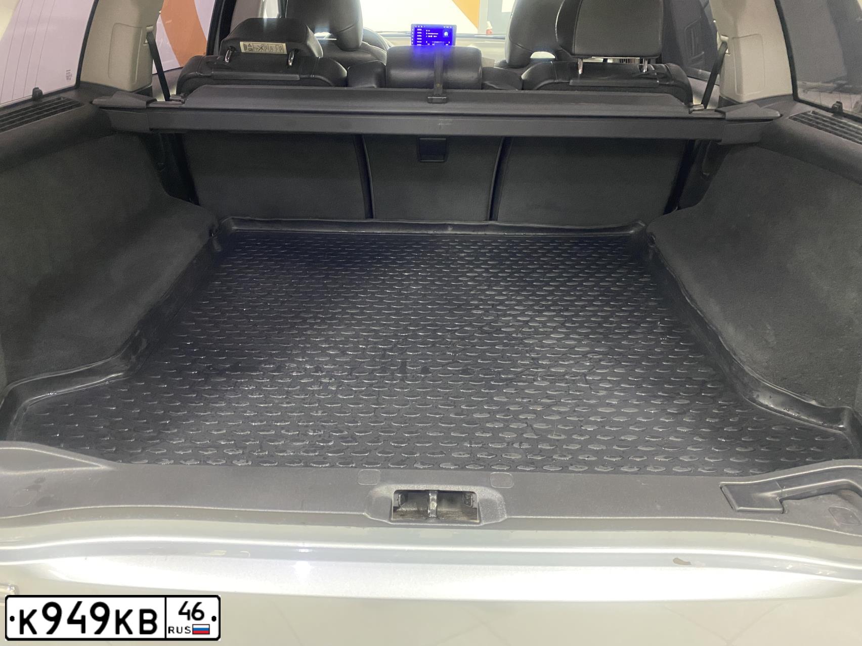 Фото автомобиля VOLVO XC90, 2008 — госномер Р200ВУ46. Цвет: СЕРЕБРИСТЫЙ