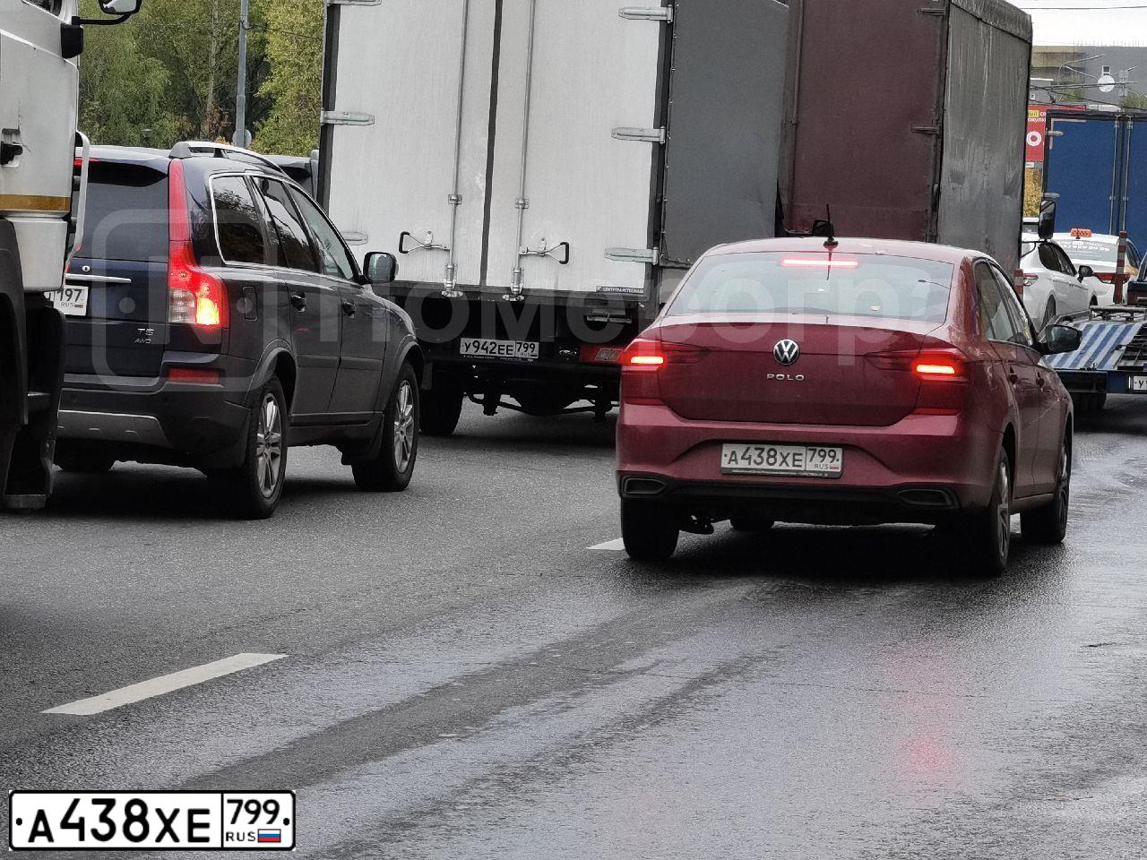 Фото автомобиля VOLKSWAGEN POLO, 2020 — госномер А438ХЕ799. Цвет: Красный