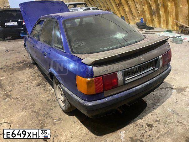Фото автомобиля AUDI 80, 1989 — госномер Е649ХН35. Цвет: СИНИЙ
