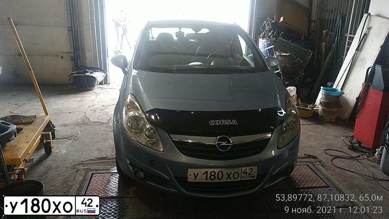 Фото автомобиля OPEL CORSA, 2007 — госномер А698ХУ92. Цвет: СВЕТЛО-ГОЛУБОЙ