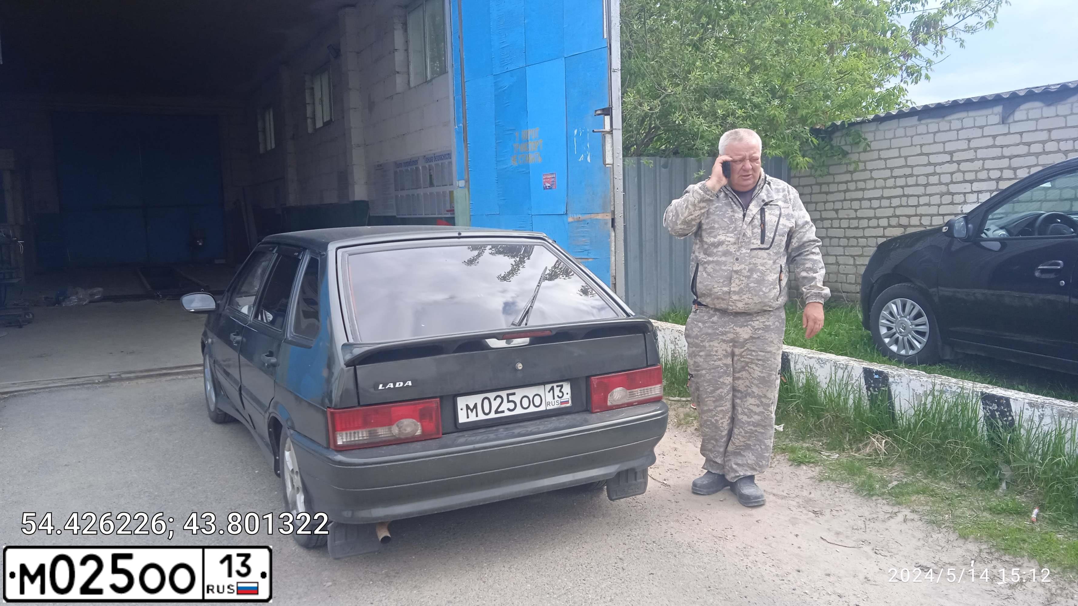 Фото автомобиля LADA 2114 SAMARA, 2004 — госномер М025ОО13. Цвет: ЗОЛОТИСТЫЙ ТЕМНО-ЗЕЛЕНЫЙ