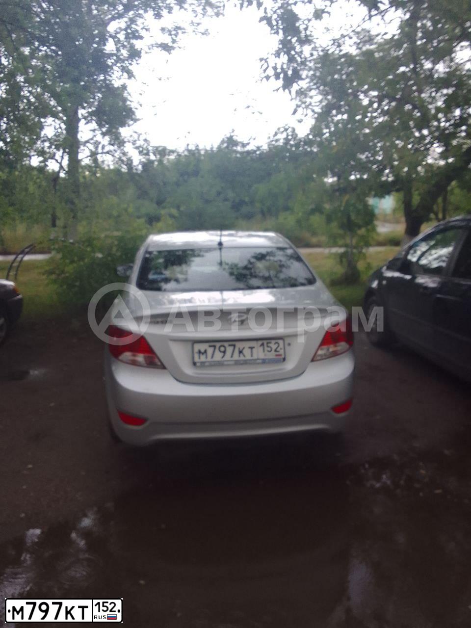 Фото автомобиля HYUNDAI SOLARIS, 2013 — госномер М797КТ152. Цвет: СЕРЕБРИСТЫЙ