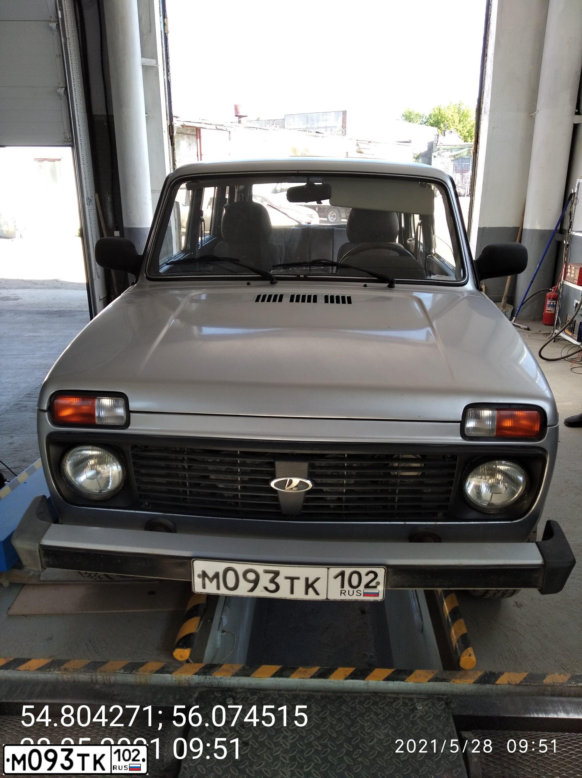 Фото автомобиля LADA 2131 NIVA, 2010 — госномер М093ТК102. Цвет: СВЕТЛО-СЕРЕБРИСТЫЙ МЕТАЛЛ