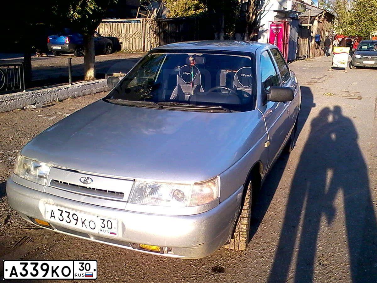 Фото автомобиля LADA 2110, 2006 — госномер Р830ВУ30. Цвет: Светло-Серебристый металлик