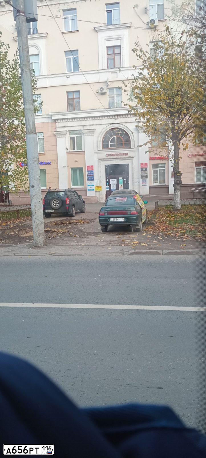 Фото автомобиля LADA 2110, 2005 — госномер А656РТ116. Цвет: ТЕМНО-ЗЕЛЕНЫЙ