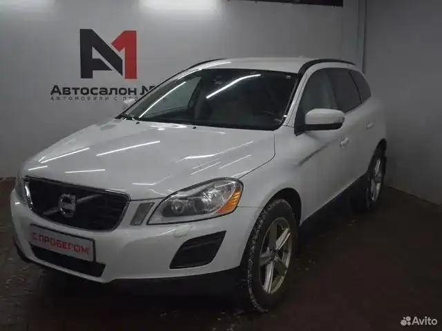 Фото автомобиля VOLVO XC60, 2012. Цвет: Белый
