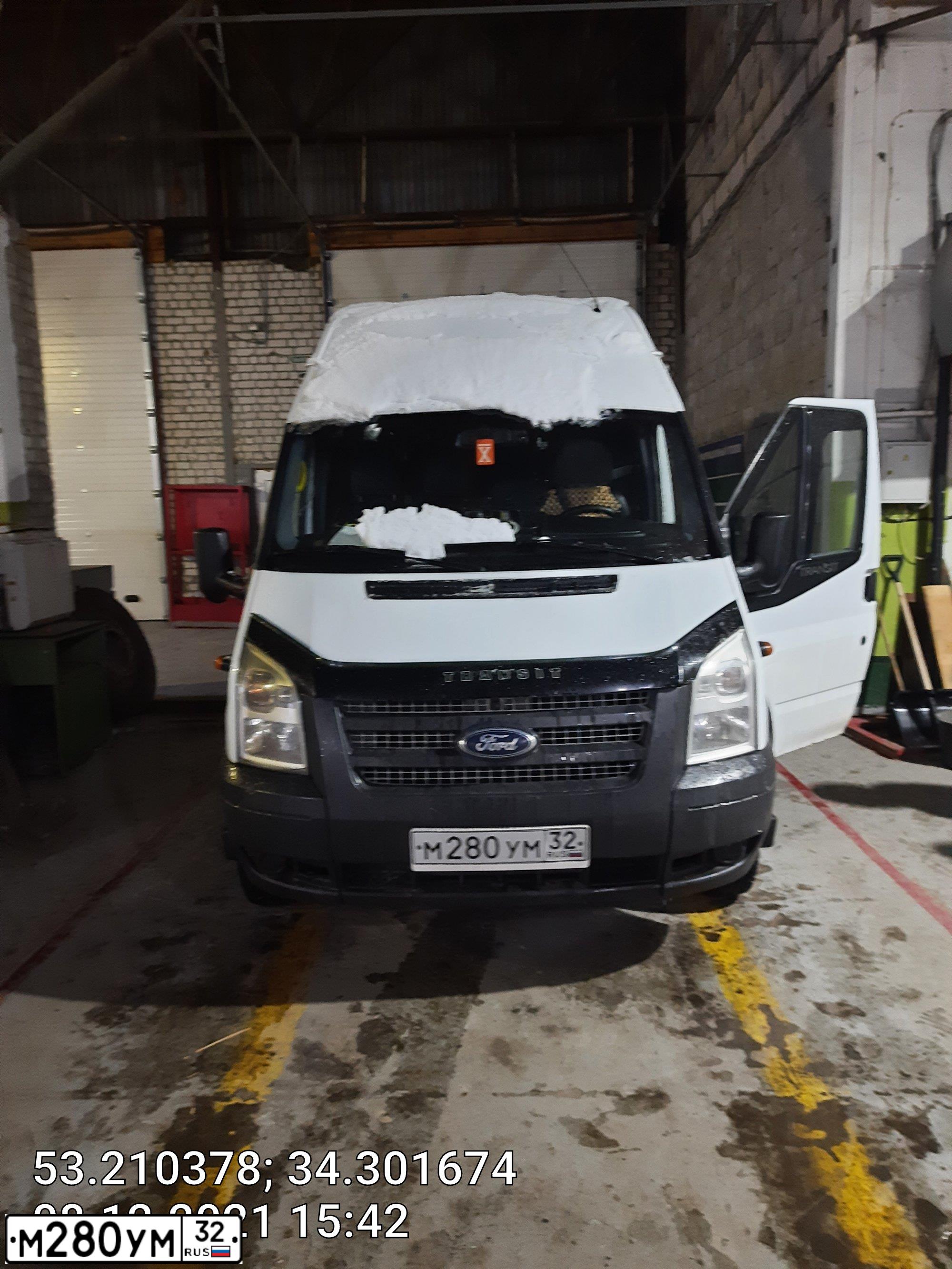 Фото автомобиля FORD TRANSIT, 2013 — госномер М280УМ32. Цвет: БЕЛЫЙ