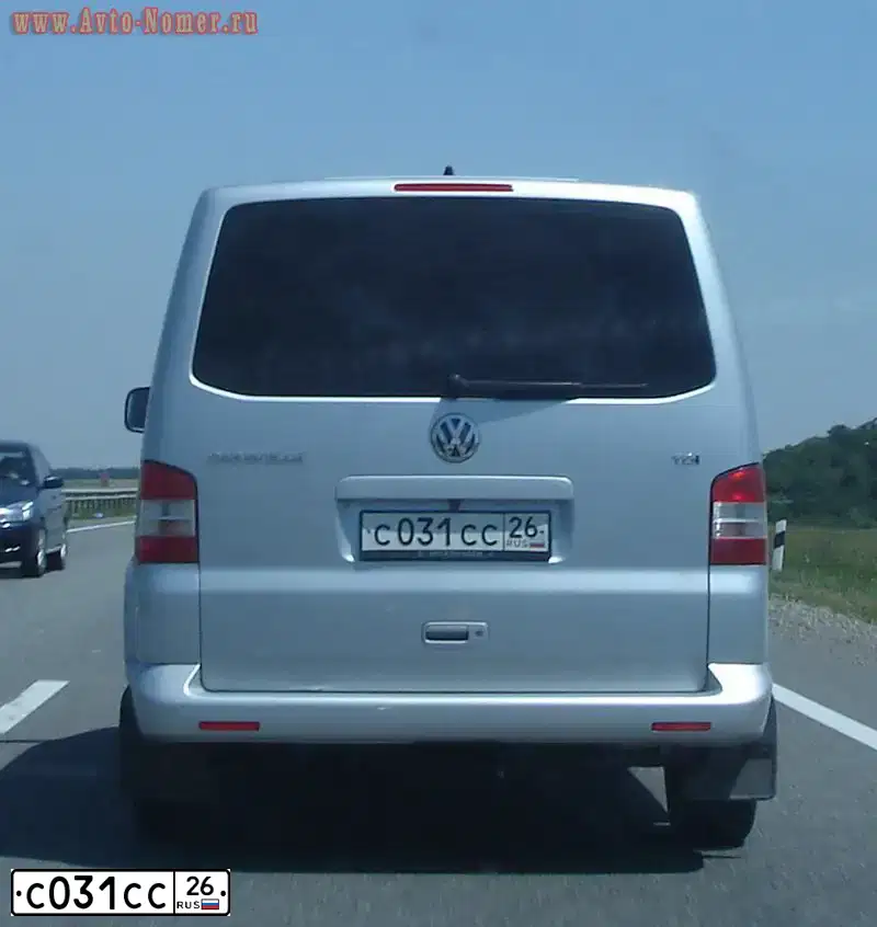 Фото автомобиля NISSAN X-TRAIL, 2018 — госномер С031СС26. Цвет: синий